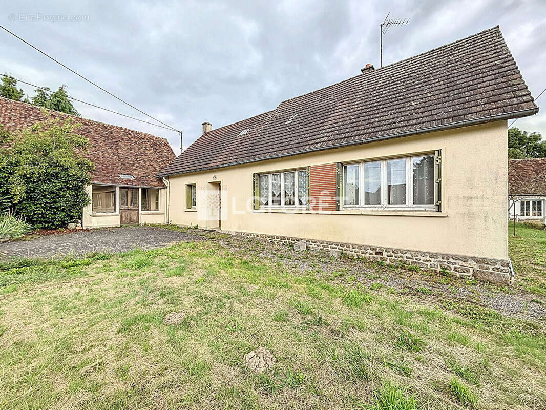 Maison à LA COULONCHE