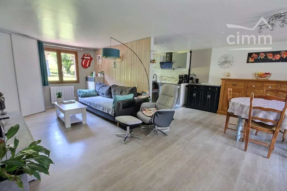 A vendre maison mitoyenne t3/4 102 m2 la rochette 73110 - photo 6