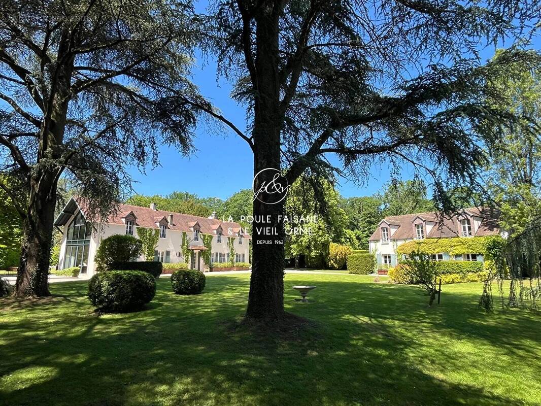 Maison à LES MESNULS