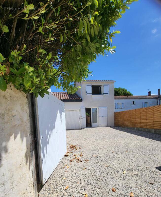 Maison à LA JARRIE