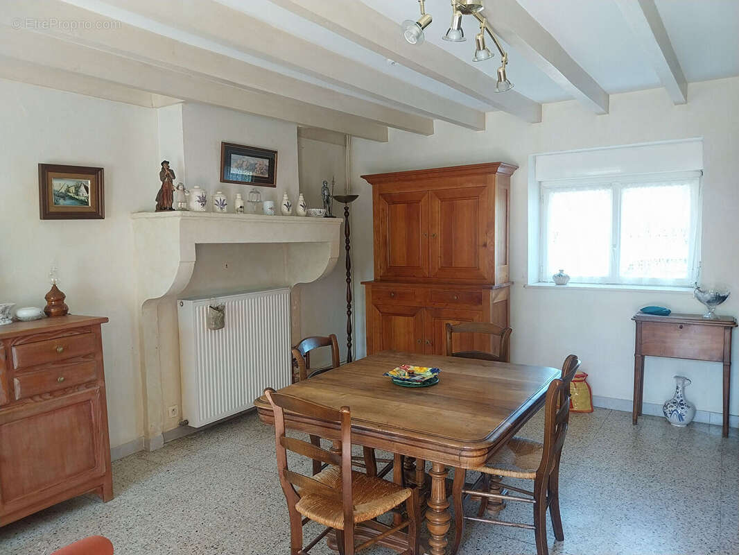 Maison à PONT-EVEQUE