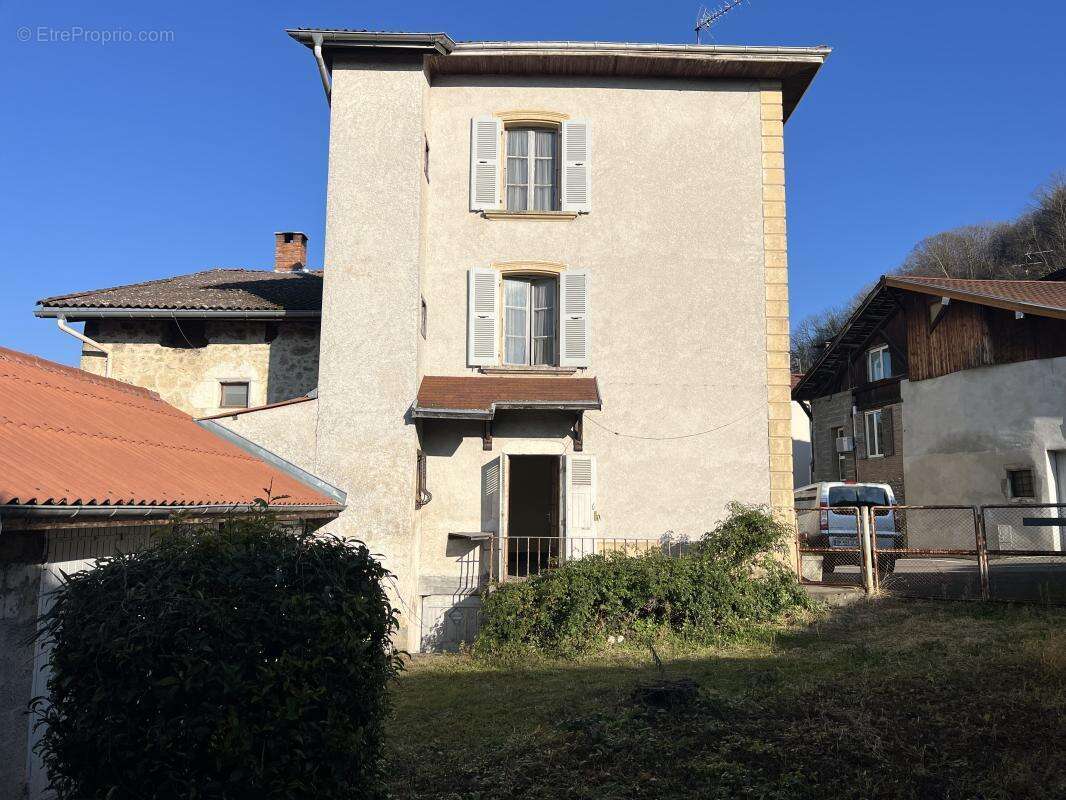 Maison à SAINT-QUENTIN-SUR-ISERE