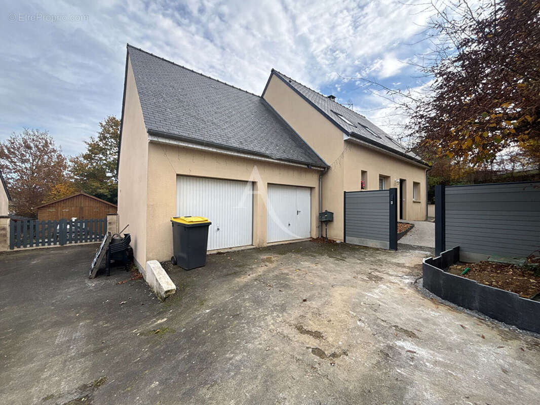 Maison à NUILLE-SUR-VICOIN