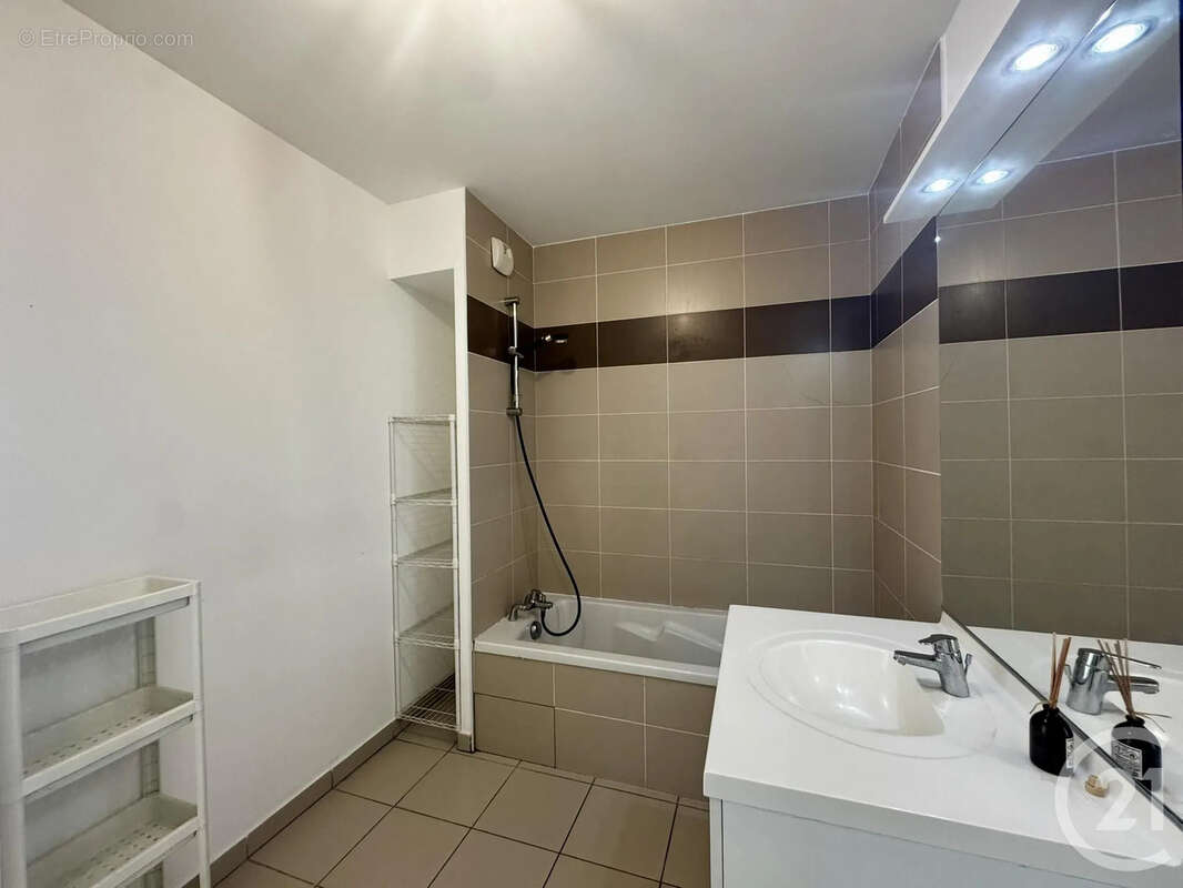 Appartement à VILLEURBANNE
