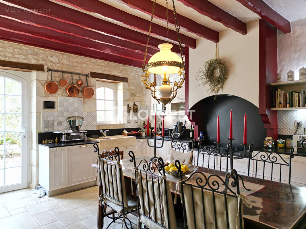 Maison à VERNEUIL-LE-CHATEAU