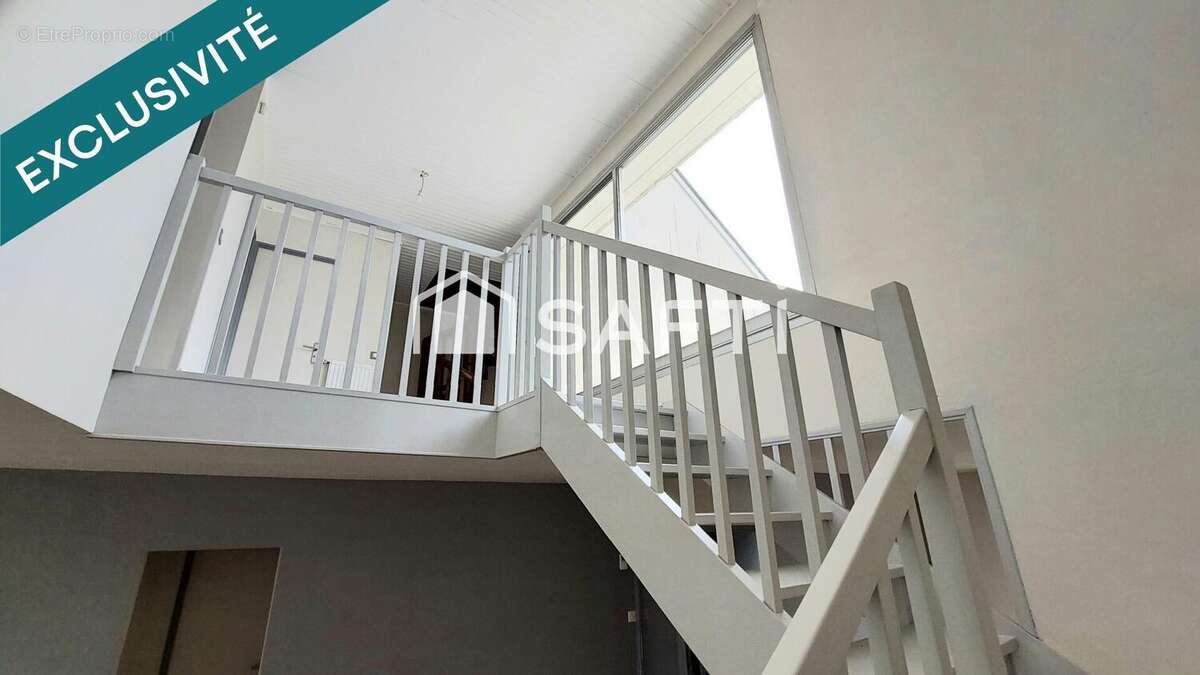 Photo 2 - Maison à AVRILLE