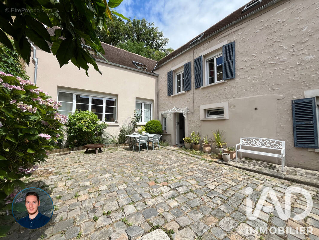 Photo 1 - Maison à EPERNON