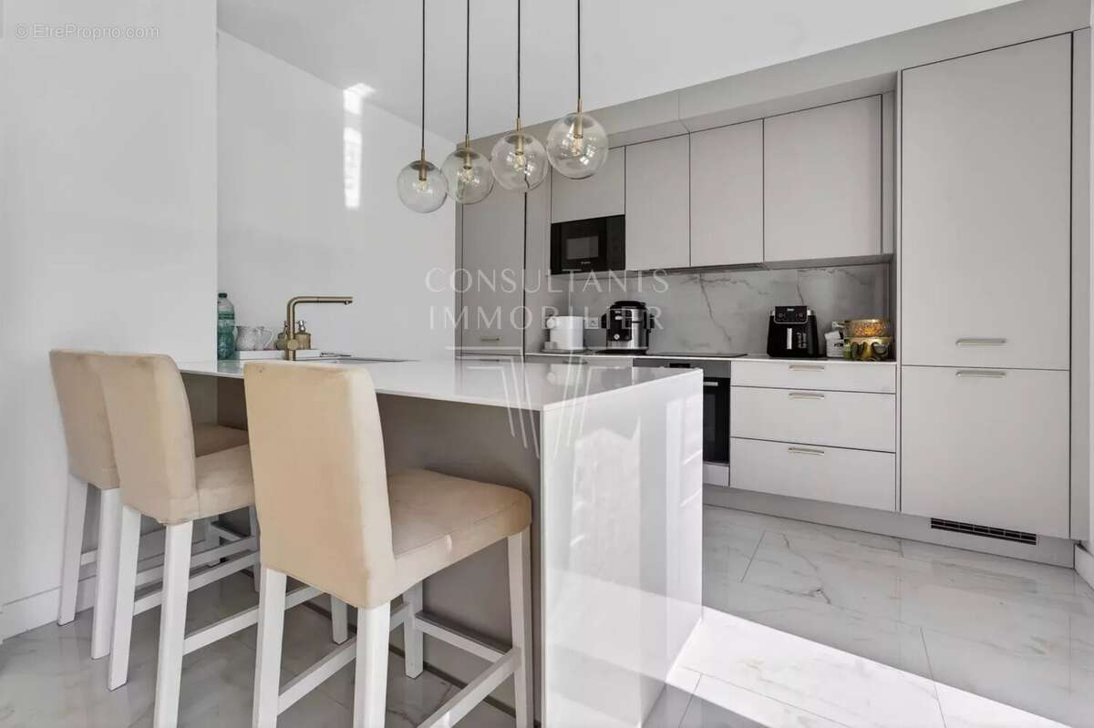 Appartement à LEVALLOIS-PERRET