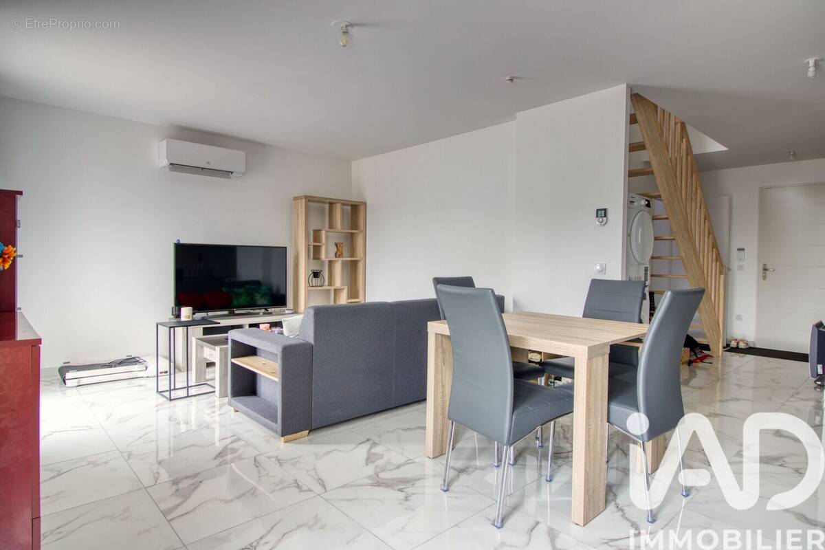 Photo 1 - Maison à AUBERGENVILLE