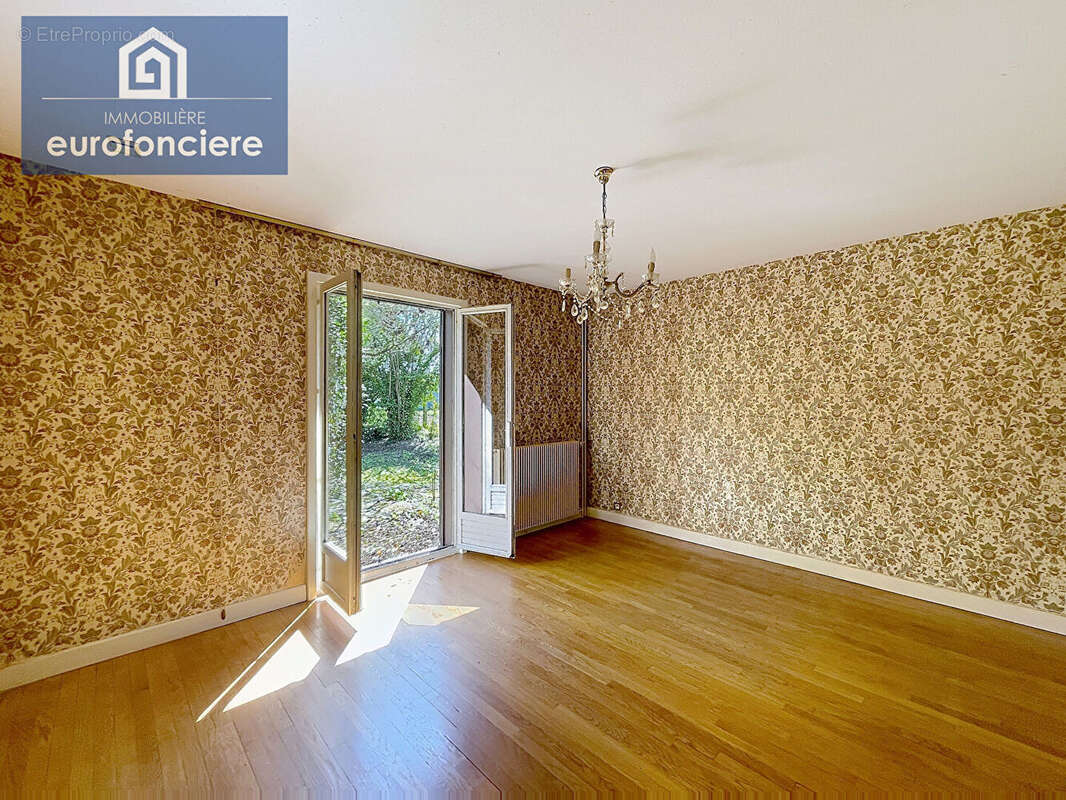 Maison à CRENEY-PRES-TROYES