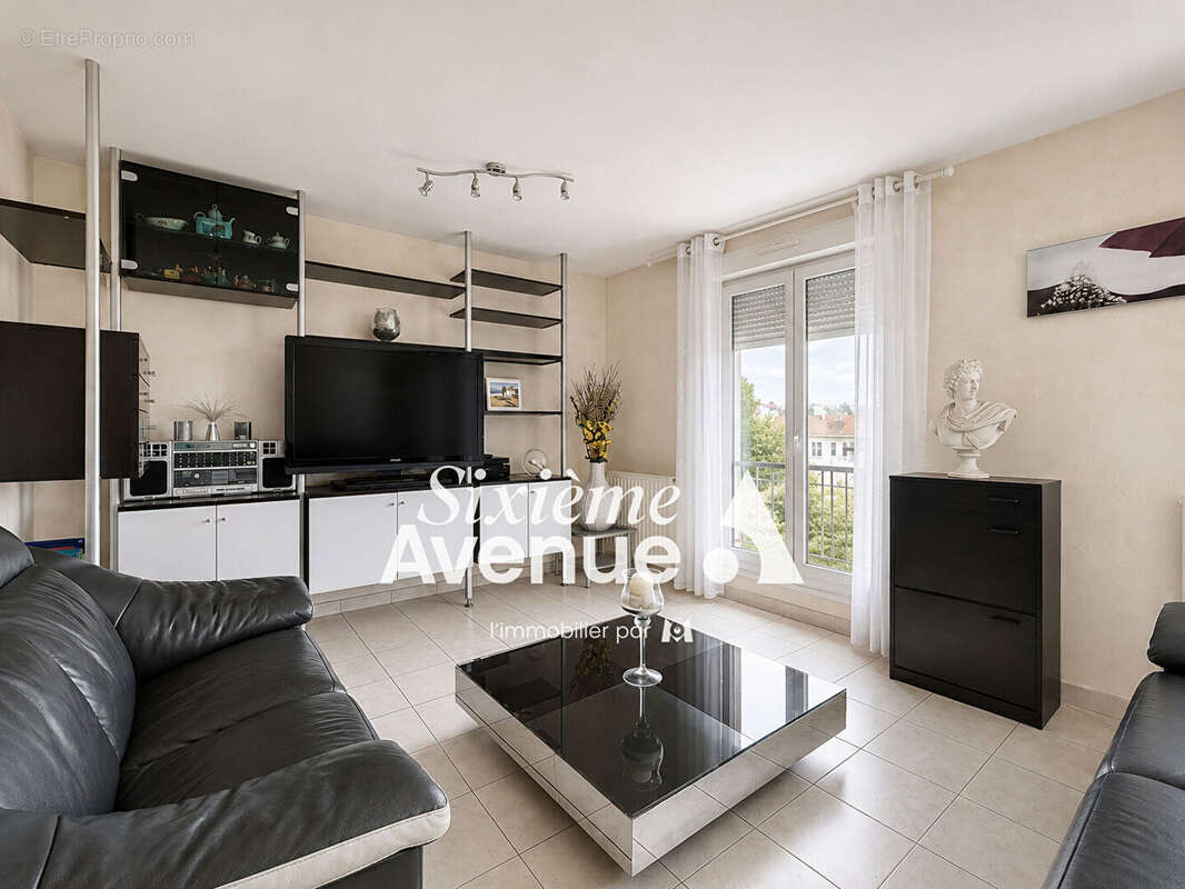 Appartement Decines Charpieu 5 pièce(s) 100 m2 - photo 4