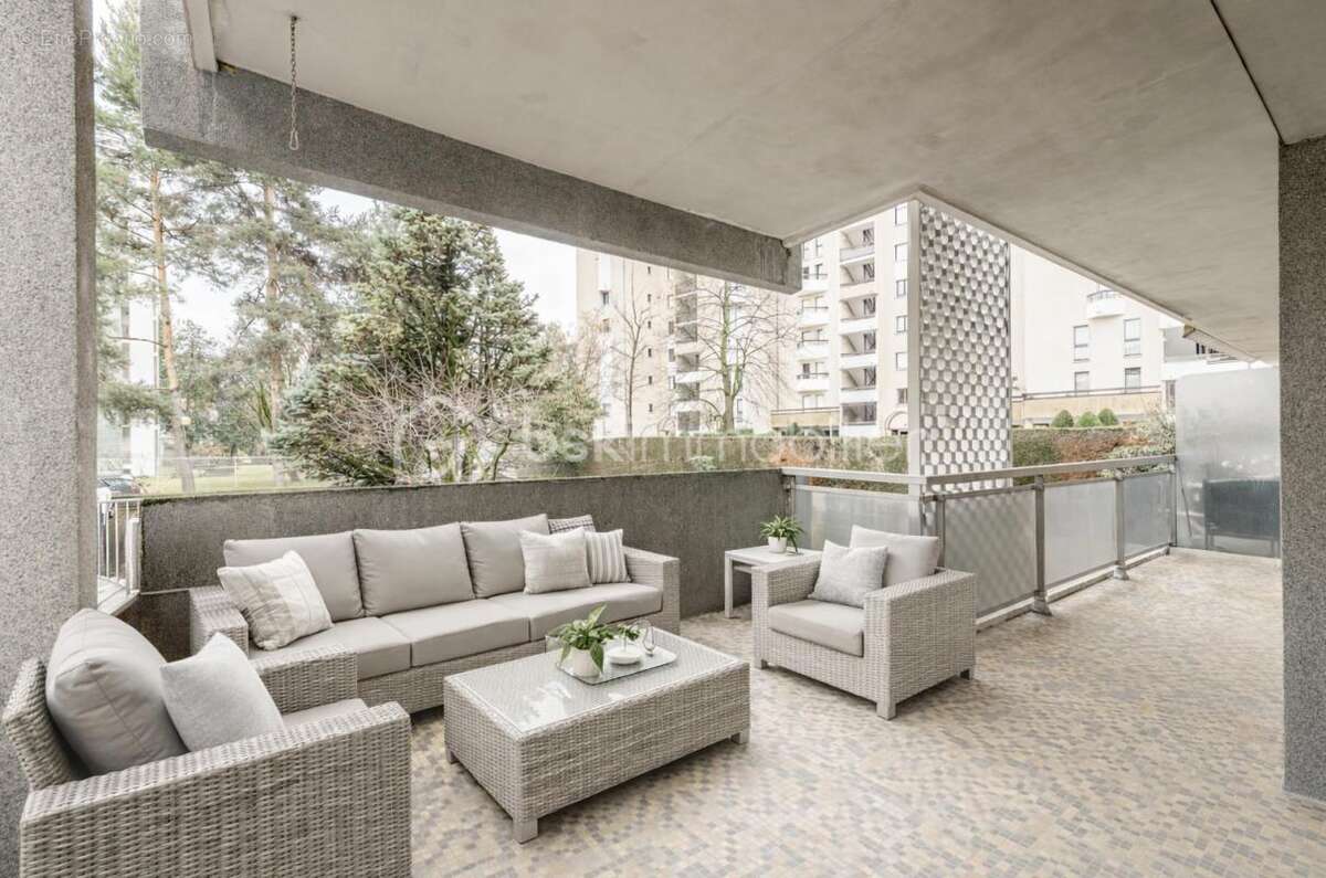 EXCLUSIVITE / ANNECY SECTEUR PREMIUM Appartement lumineux avec terrasse dans résidence recherchée - photo 2