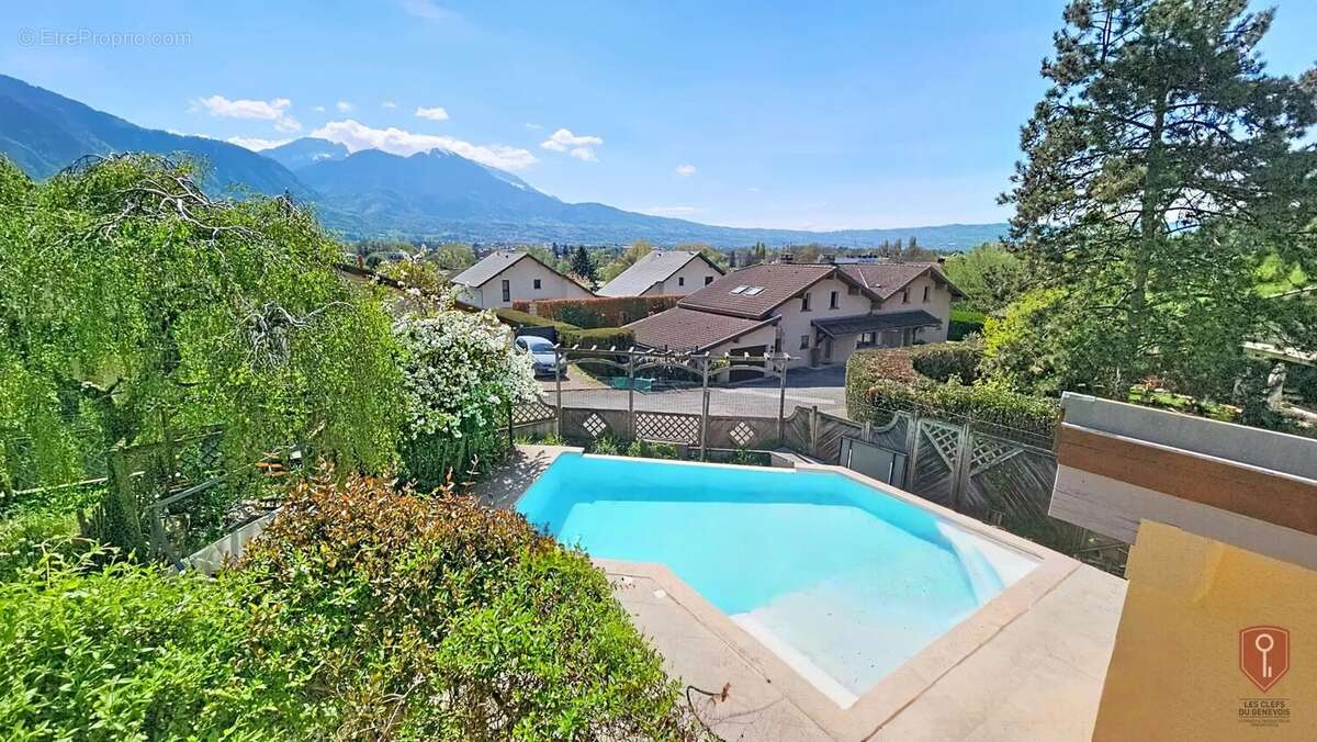 Maison à BONNEVILLE