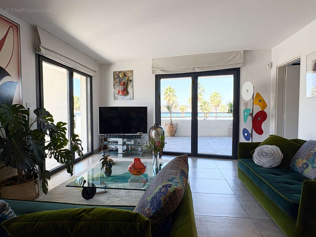 Appartement à SIX-FOURS-LES-PLAGES