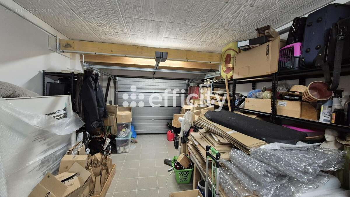 Maison 100 m² à Maisons  - photo 13