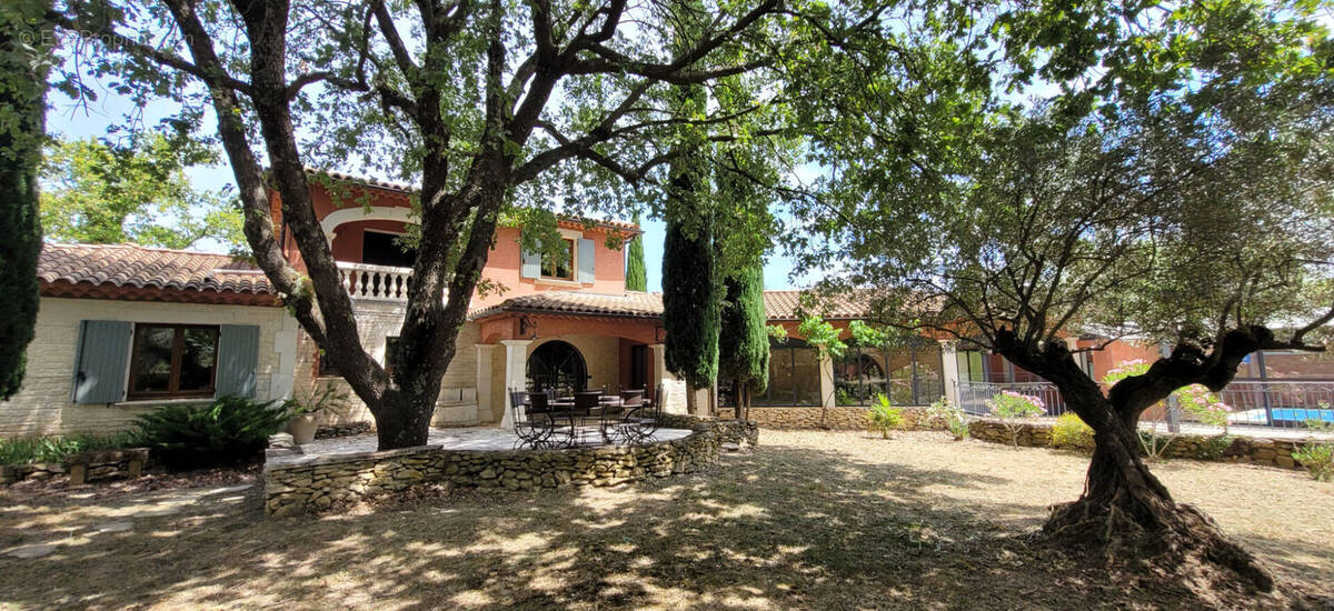Maison à SAINT-PAUL-TROIS-CHATEAUX