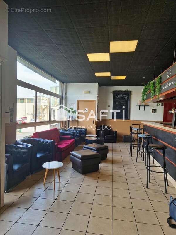 Photo 3 - Commerce à CREPY-EN-VALOIS