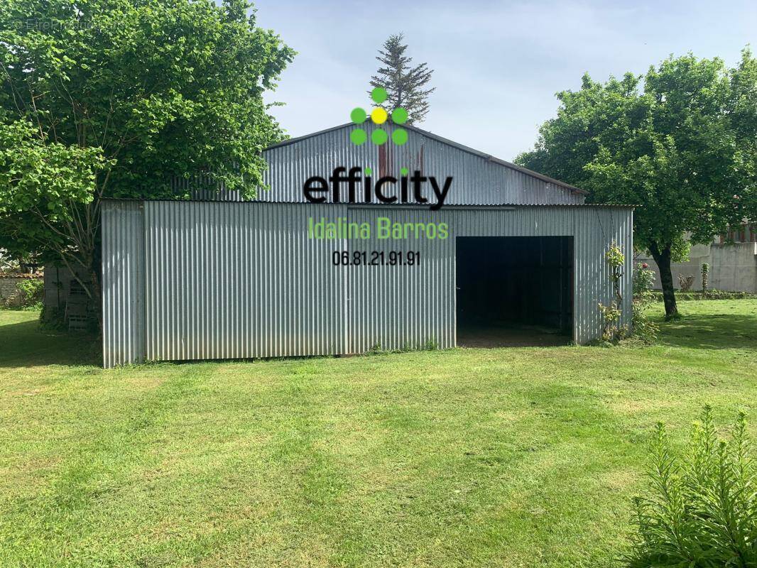 Terrain à CHEF-BOUTONNE