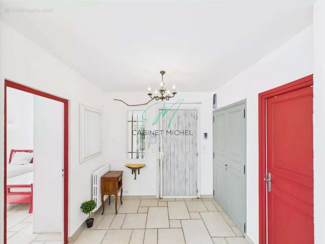 Maison à ROQUEFORT-LES-PINS