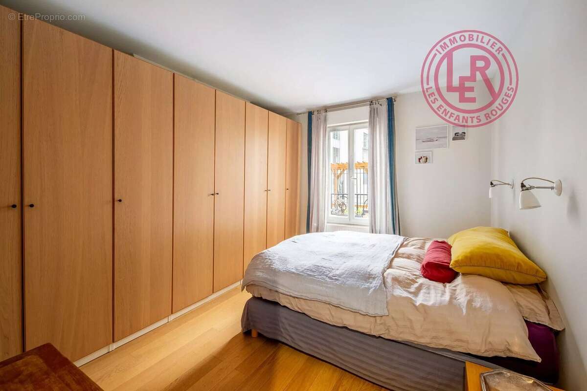 Appartement à PARIS-10E