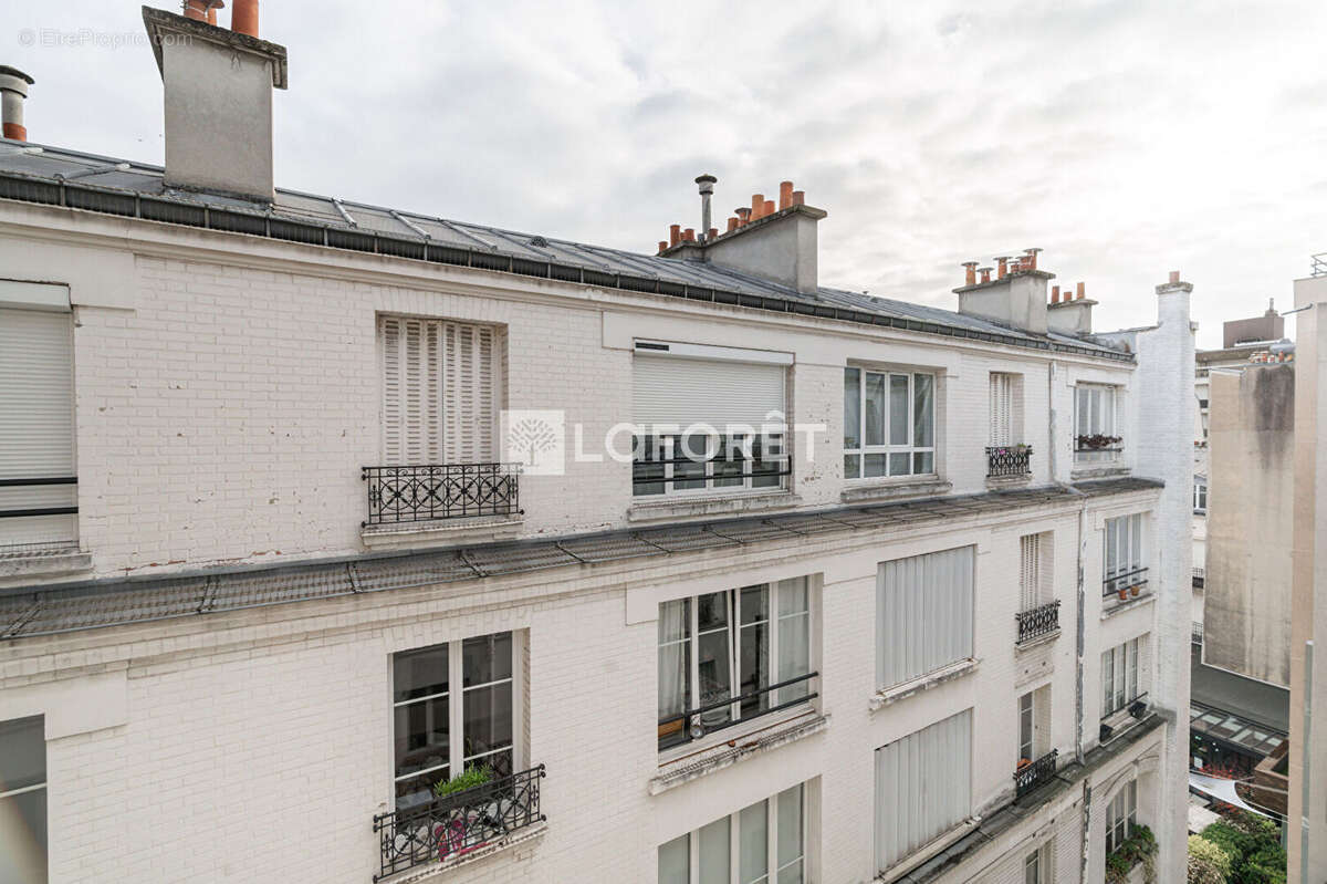 Appartement à PARIS-17E