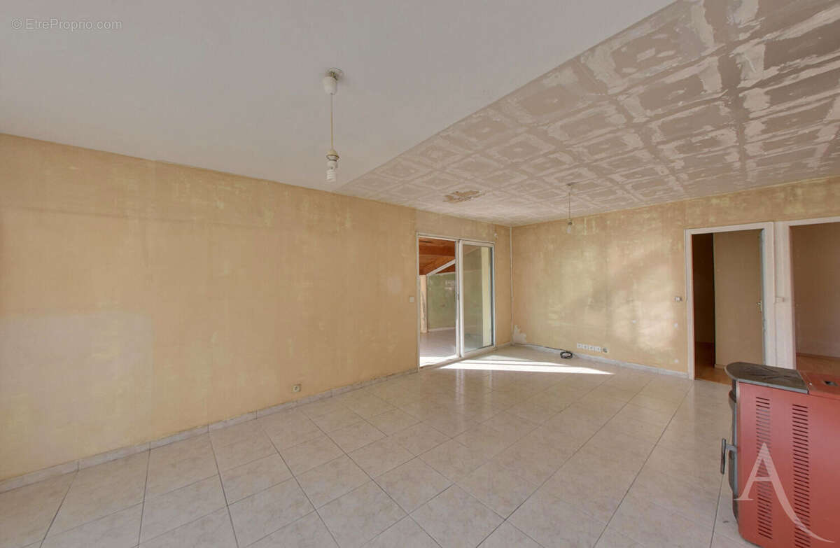 Maison à SAINT-GEOURS-DE-MAREMNE