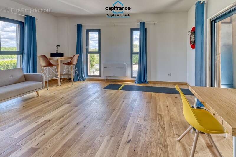 Maison à MAUROUX