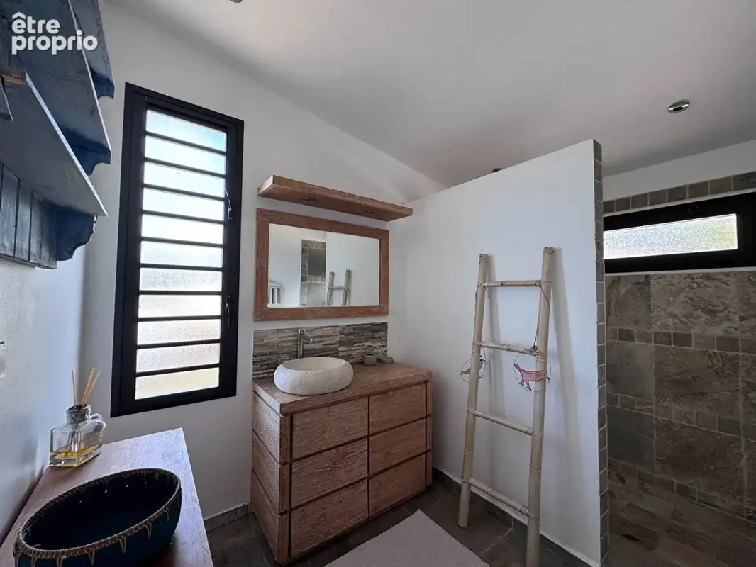 Villa T4 avec Studio - 207 m2 - Piton Saint Leu - photo 9