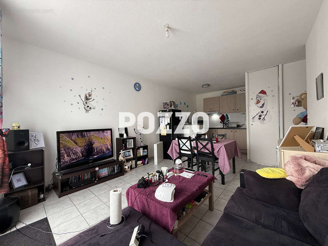 Appartement à LA RIVIERE-SAINT-SAUVEUR