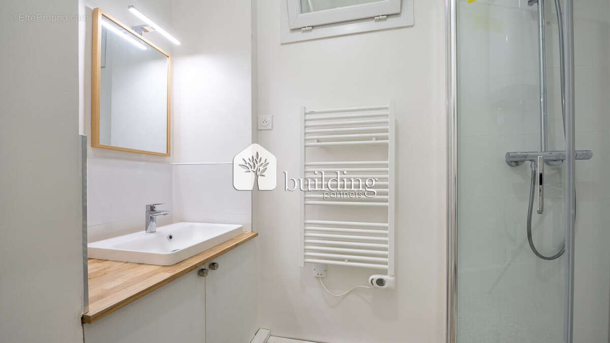 Appartement à PARIS-8E