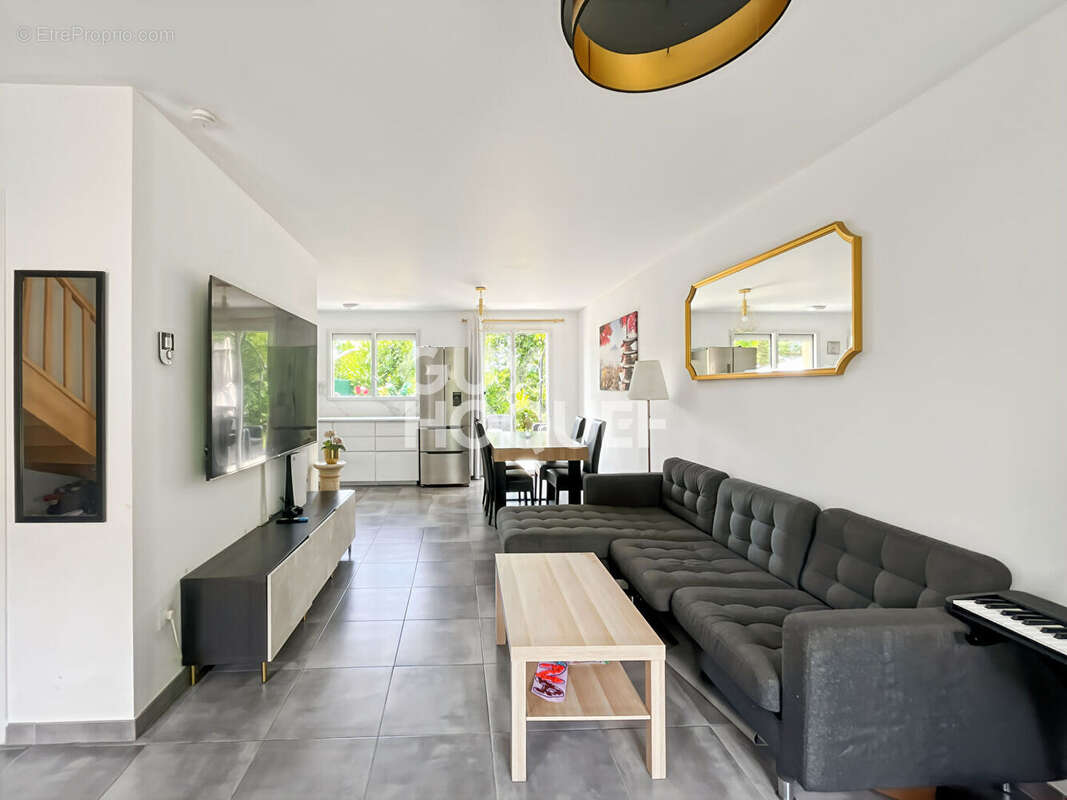 Maison à CHAUMES-EN-BRIE