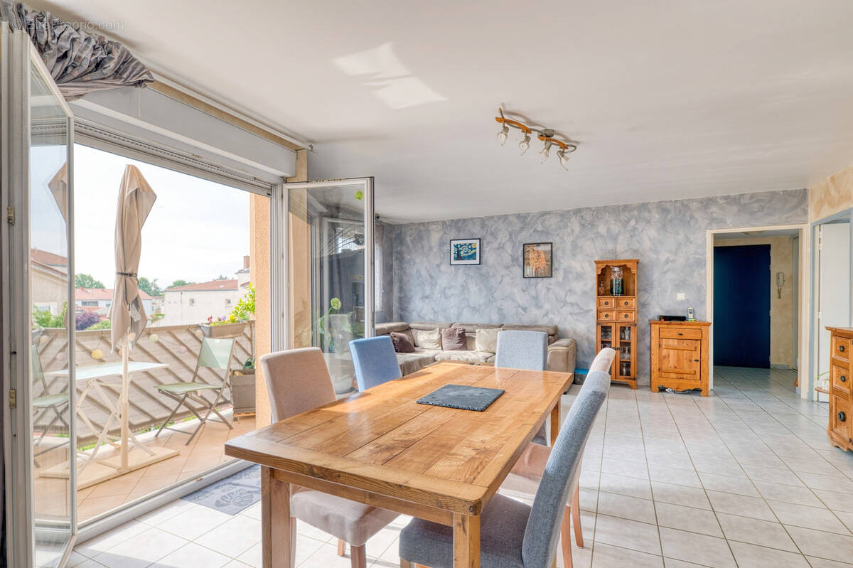 Appartement à CHAPONOST
