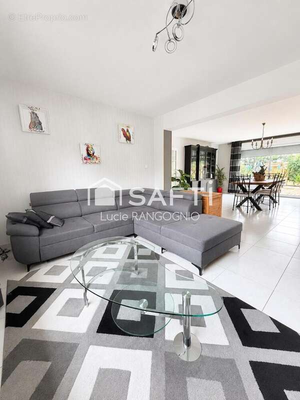 Maison 138 m² à Ebblinghem  - photo 2