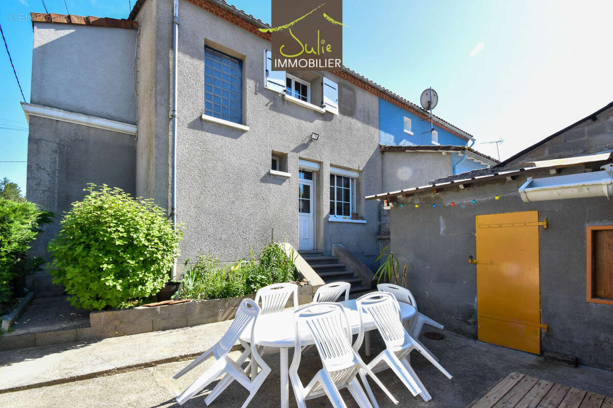 Maison à CERIZAY