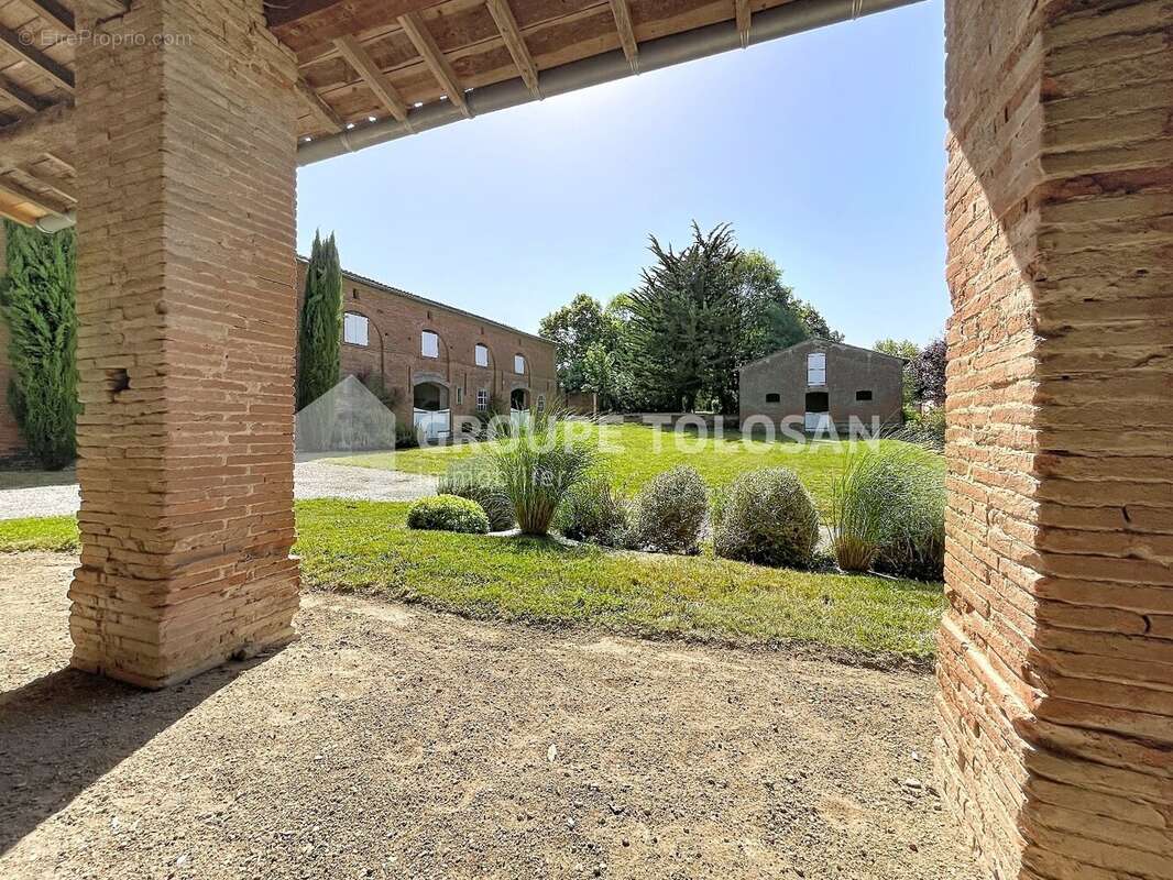 Maison 360 m² à Auterive  - photo 3