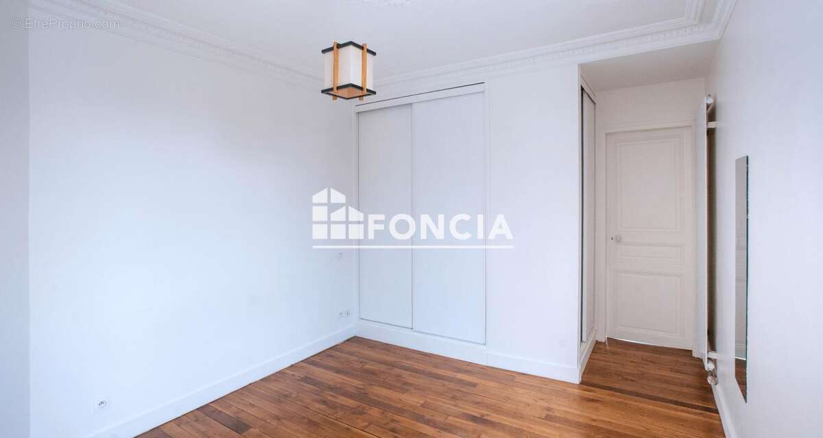 Appartement à PARIS-15E