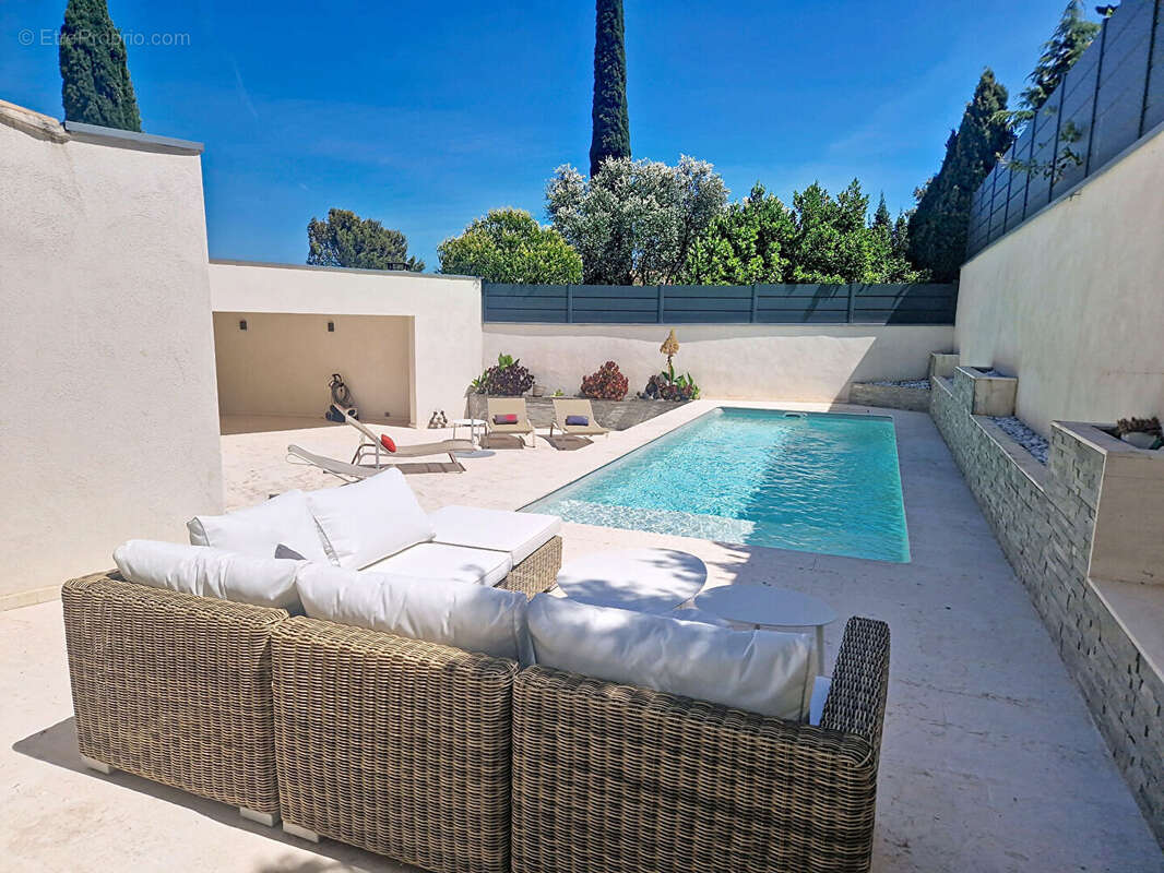 Maison à VILLENEUVE-LES-AVIGNON