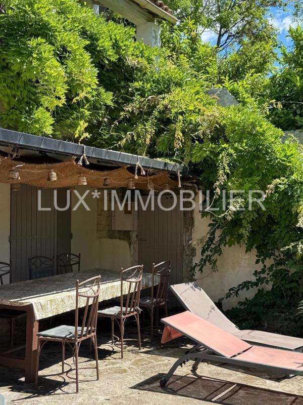 Maussane-les-alpilles - maison de rapport · 2 lots loués - photo 25