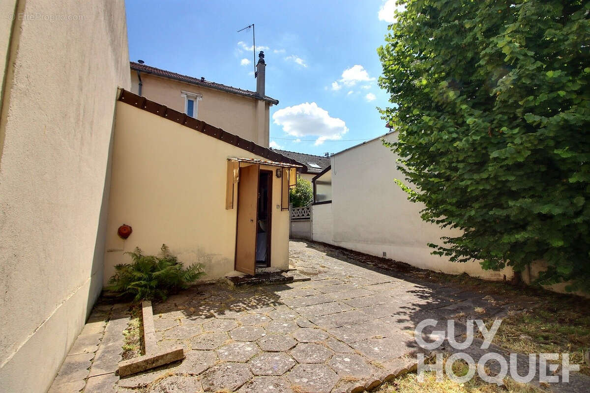 Maison à HOUILLES