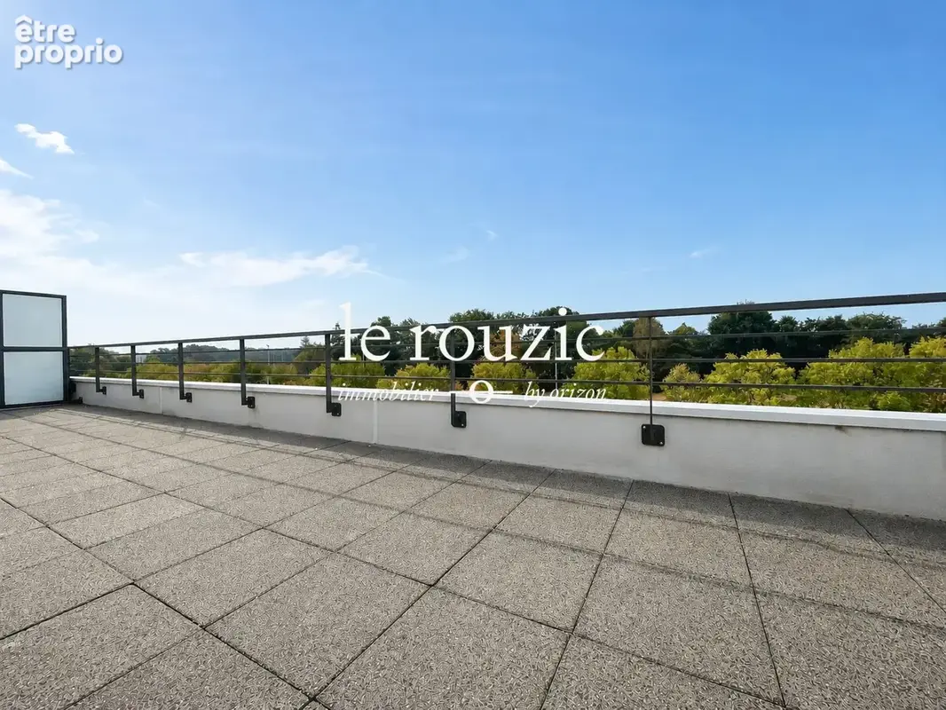 Appartement à SENE