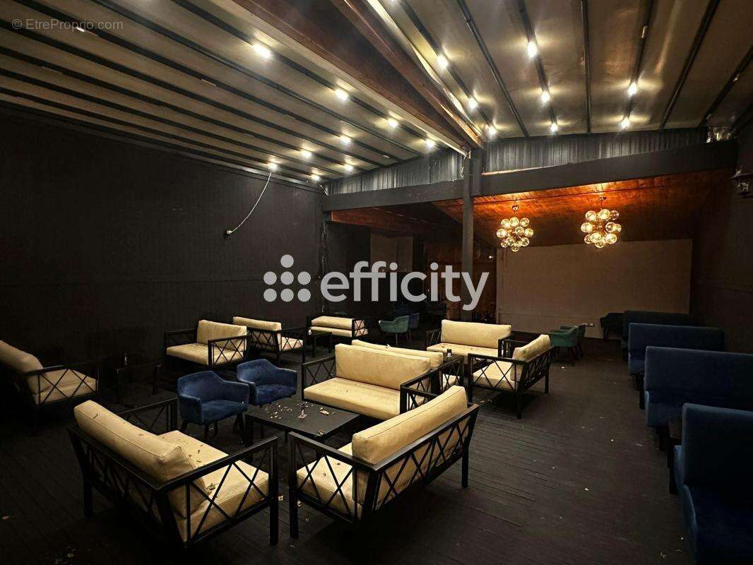 Commerce à LUZARCHES