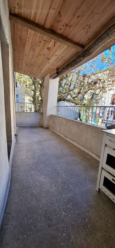 Appartement à SUMENE