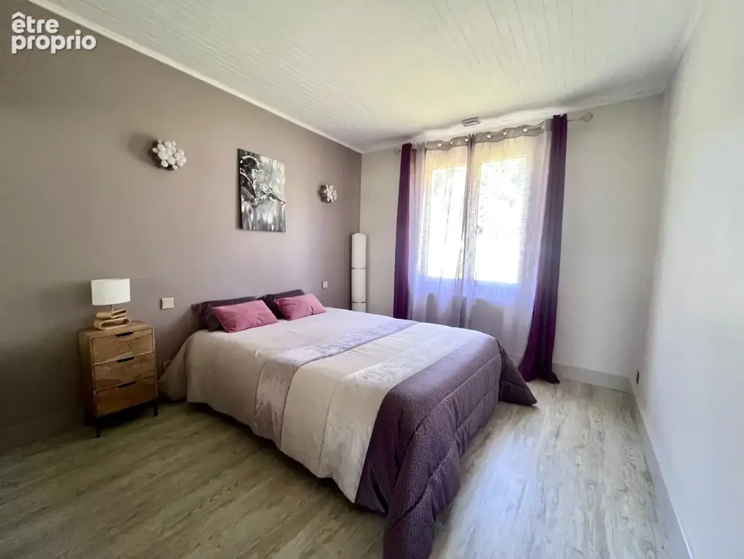 Maison 6 pièces avec piscine et parc paysager - photo 8