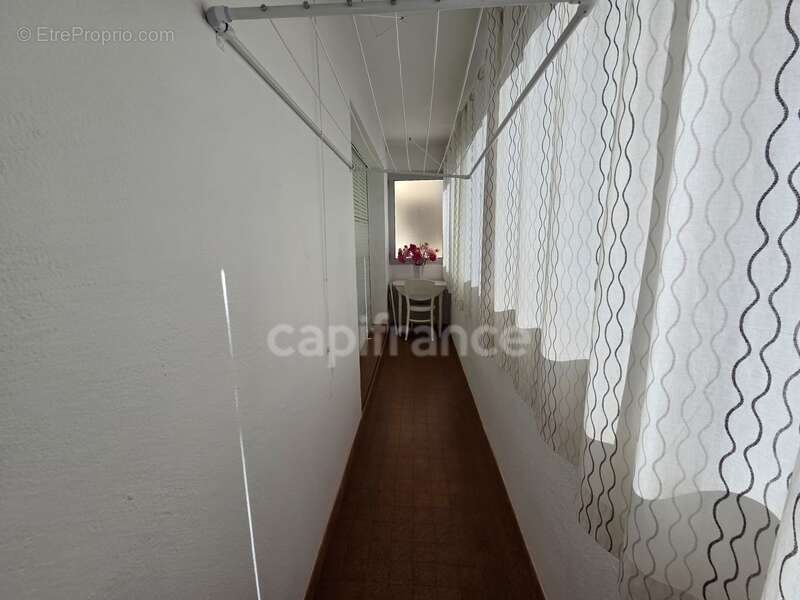 Appartement à MARSEILLE-5E