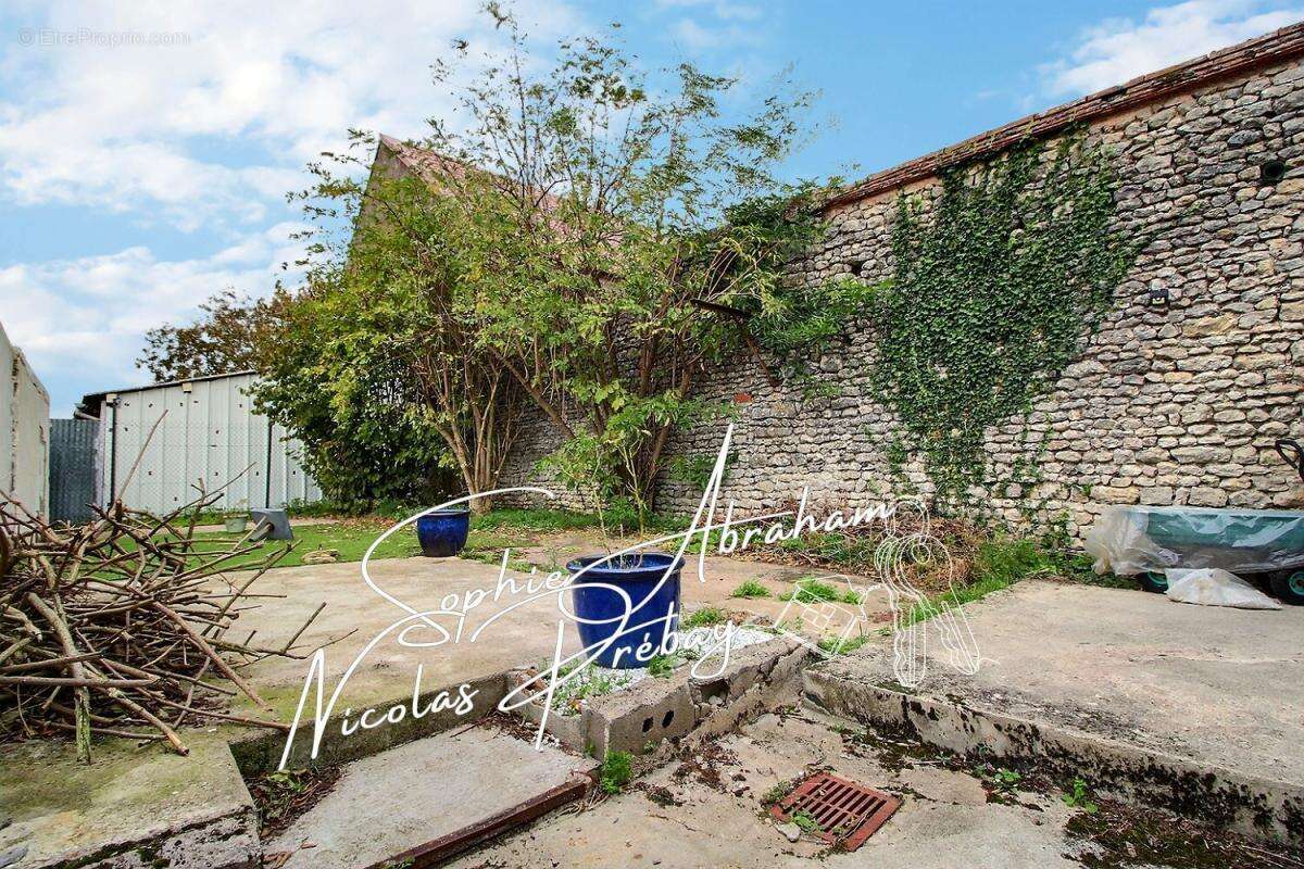 Maison à JANVILLE