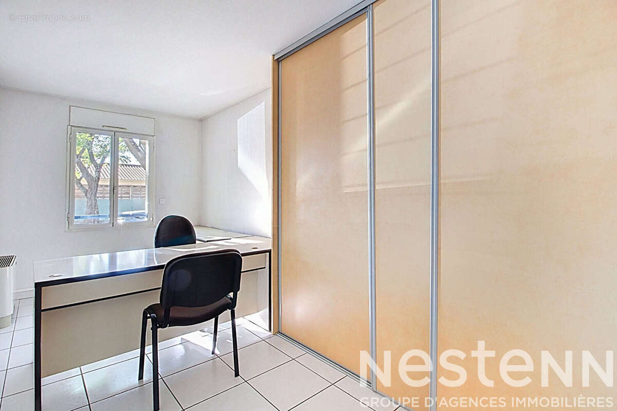 À vendre - locaux professionnels / bureaux 93m² - draguignan centre-ville avec possibilité de changement de destination - photo 3