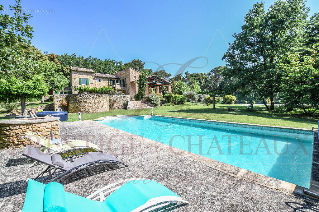 Maison à SAINTE-CECILE-LES-VIGNES