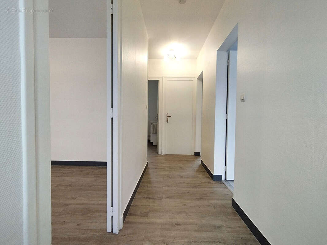 Maison à LA VILLE-AUX-DAMES