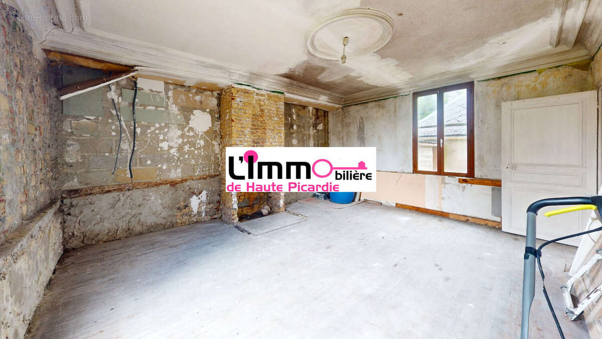 Appartement 223 m² à Caix  - photo 2