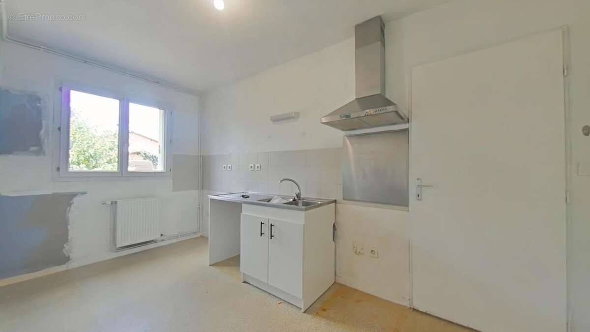 Maison 81 m² à Villeneuve-Tolosane  - photo 5